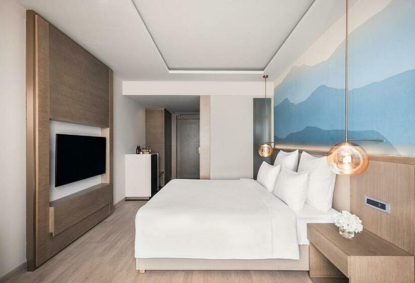 اتاق سوپریور با تخت بزرگ, Novotel Chandigarh Tribune Chowk