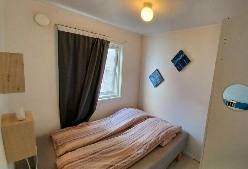 اتاق استاندارد با سرویس بهداشتی مشترک, Tromso Coco Apartments In Center