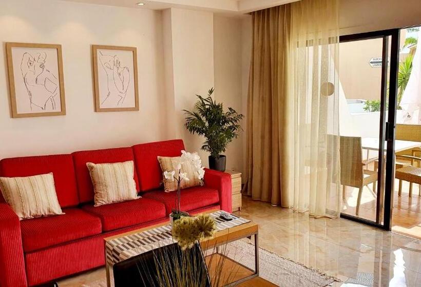Апартаменты 1 Спальня Вид на Бассейн, Sunshine Apartments