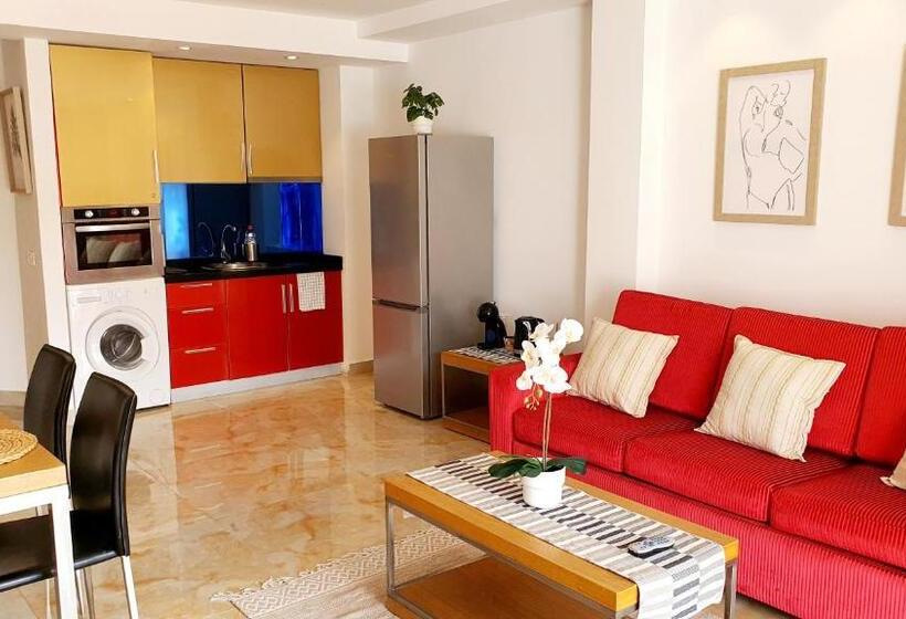 Апартаменты 1 Спальня Вид на Бассейн, Sunshine Apartments