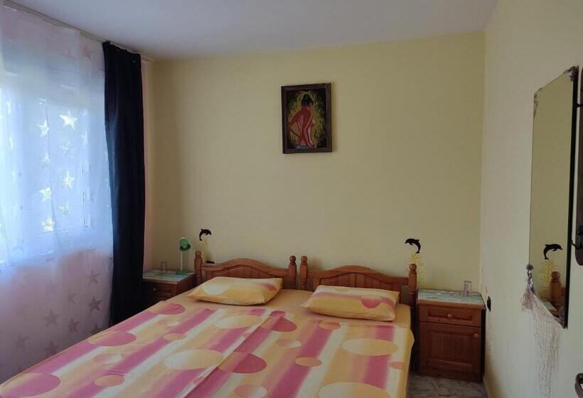 Номер Стандарт Совместная Ванная, къща за гости василеви синеморец   Guest House Vasilevi Sinemorets