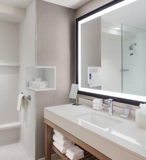 Номер Стандарт, Courtyard By Marriott Portland Downtown/waterfront