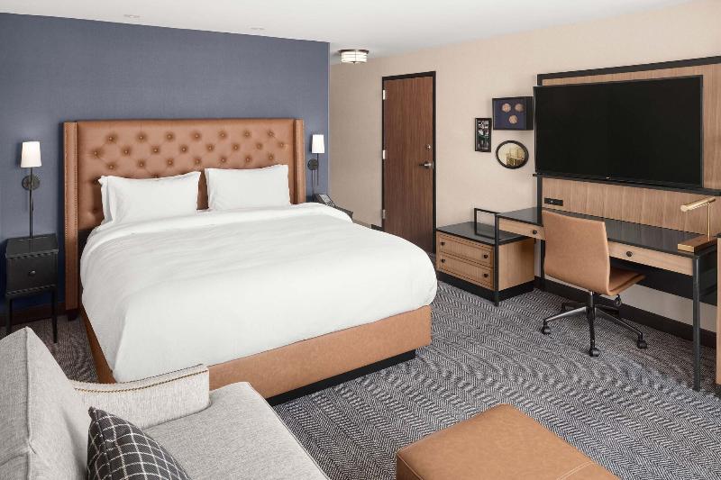 Стандартный Номер Кровать Кинг, Courtyard By Marriott Portland Downtown/waterfront