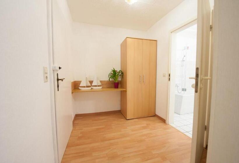Quarto Economy, Forsthaus Sellin