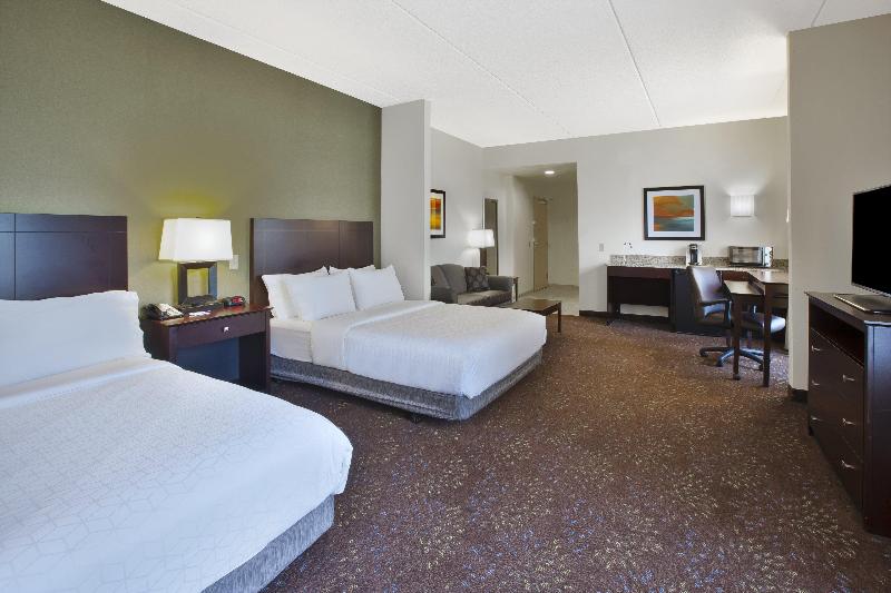 适合残疾人使用的标准间, Holiday Inn Express & Suites Geneva Finger Lakes, An Ihg