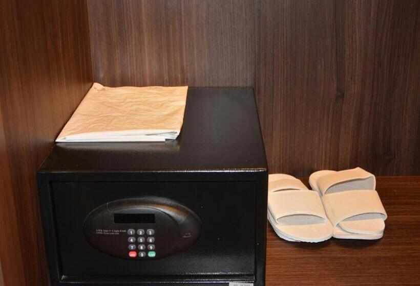 스탠다드 룸 킹사이즈 침대, Ramada By Wyndham Bali Sunset Road Kuta