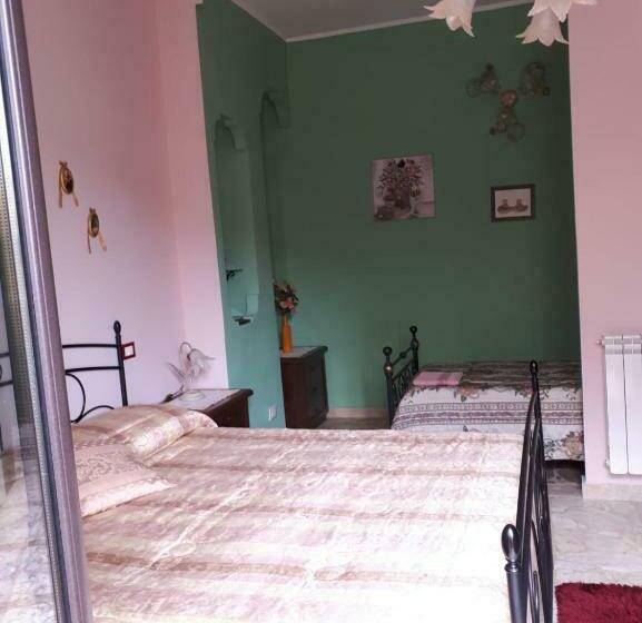 غرفة قياسية ثلاثية حمام مشترك, B&b Villa Maria Ausilia