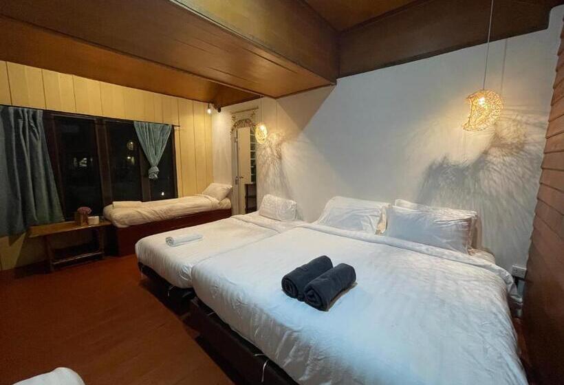 Бунгало Стандарт, Marina Resort Koh Phayam Ranong