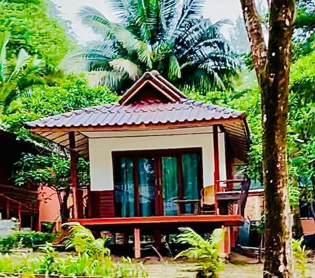 Бунгало Deluxe, Marina Resort Koh Phayam Ranong