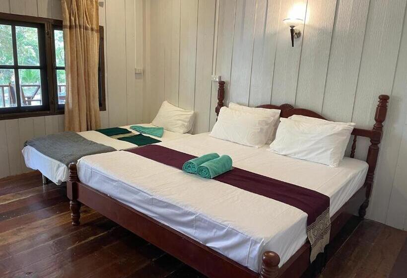 Бунгало Стандарт Вид на Море, Marina Resort Koh Phayam Ranong