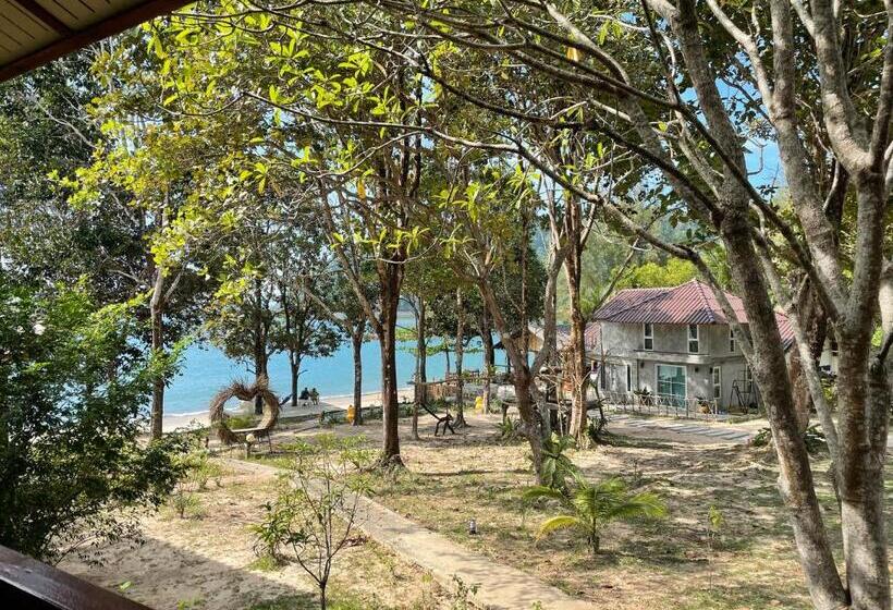 Бунгало Стандарт Вид на Море, Marina Resort Koh Phayam Ranong