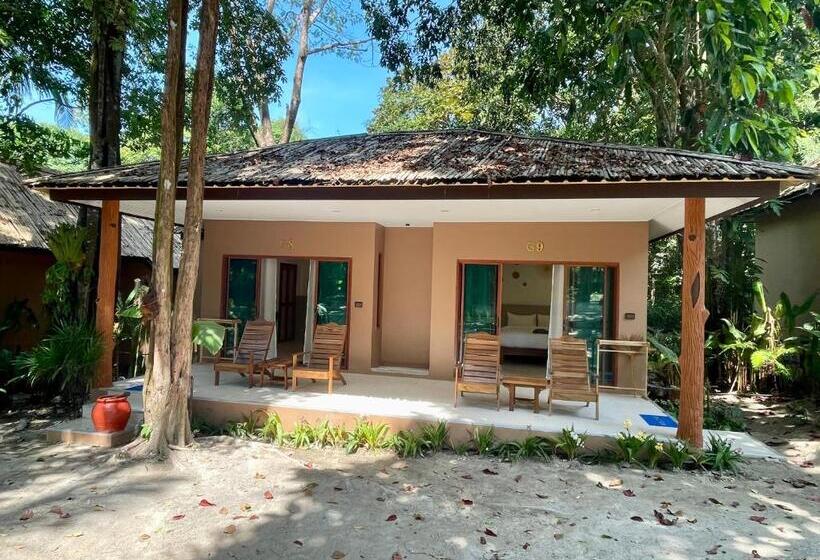 Бунгало Стандарт 2 Спальни, Marina Resort Koh Phayam Ranong