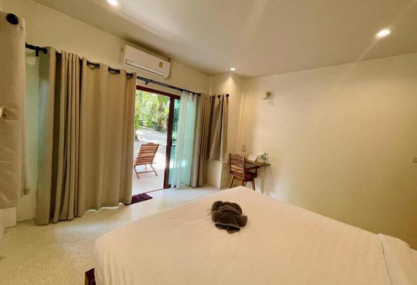 Номер Deluxe Вид на Сад, Marina Resort Koh Phayam Ranong