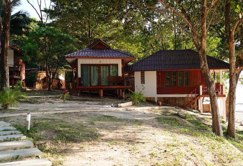 デラックスバンガロー, Marina Resort Koh Phayam Ranong