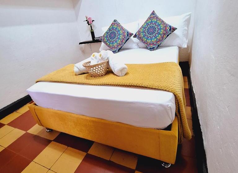 Номер Стандарт Совместная Ванная, Hostal Colombian Gold
