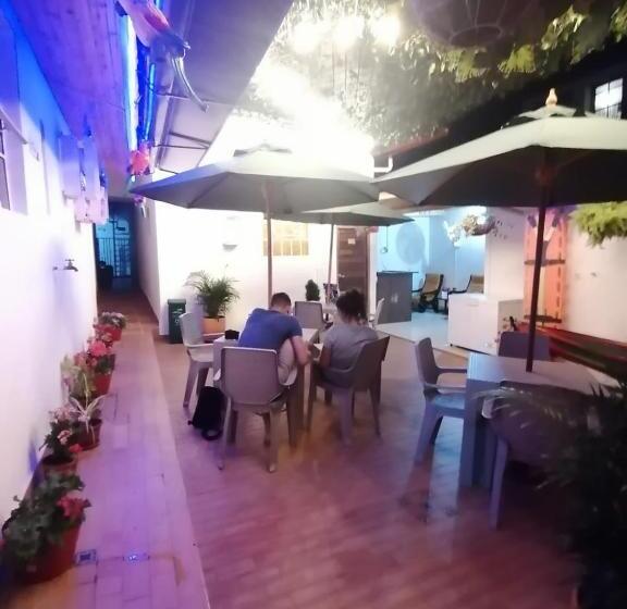 Номер Стандарт Трехместный, Hostal Colombian Gold