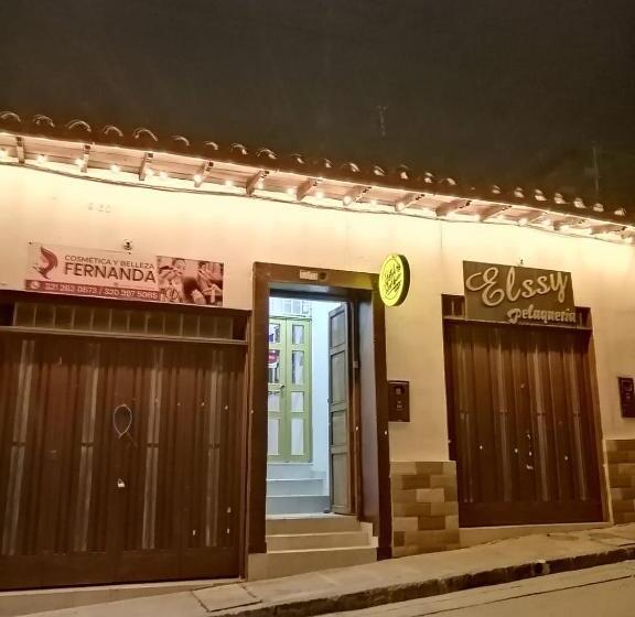 Номер Стандарт, Hostal Colombian Gold