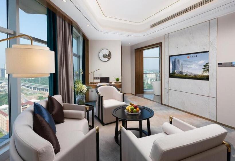 سوییت لوکس, Luzhou Jianguo