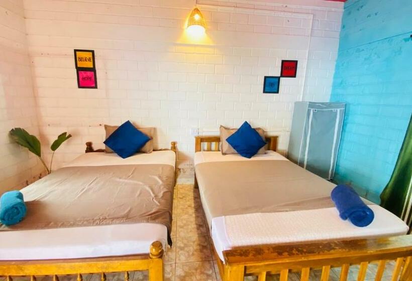اتاق استاندارد, Paradise Inn