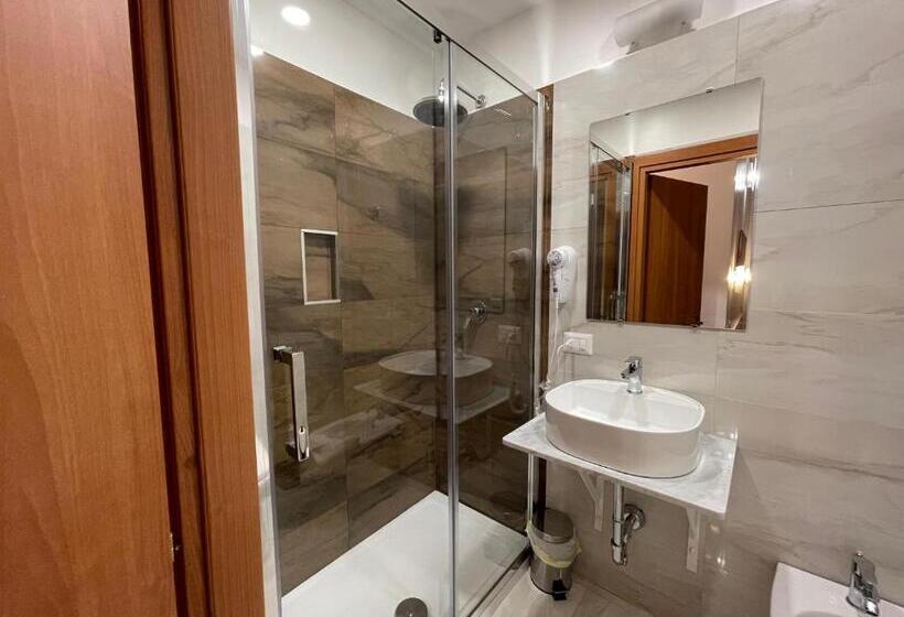 اتاق استاندارد, B&b Centrale