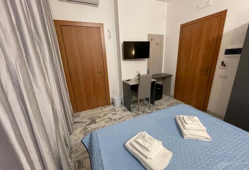 اتاق اکونومی, B&b Centrale