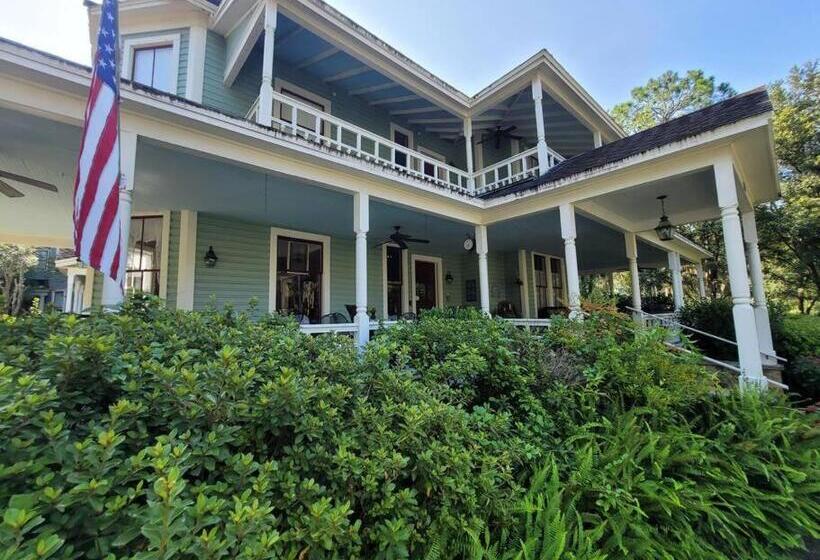 חדר סטנדרט, Southern Charm In The Camellia Rose Inn