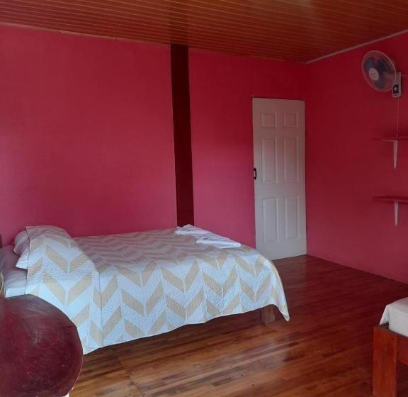 Номер Стандарт Трехместный, Hostal & Cabins Lidia S House, Forest And Ocean View