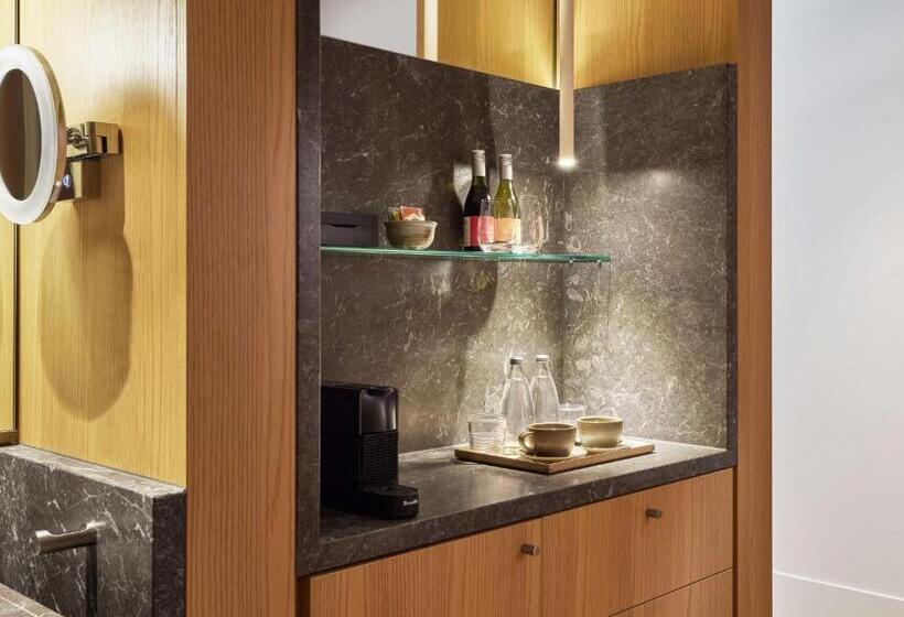 Номер Deluxe с Видом, Hyatt Centric Melbourne
