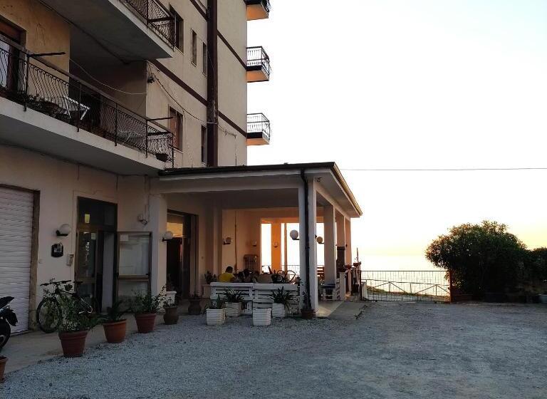 Quarto Deluxe Vista Mar com Sacada, B&b Domus Piedigrotta