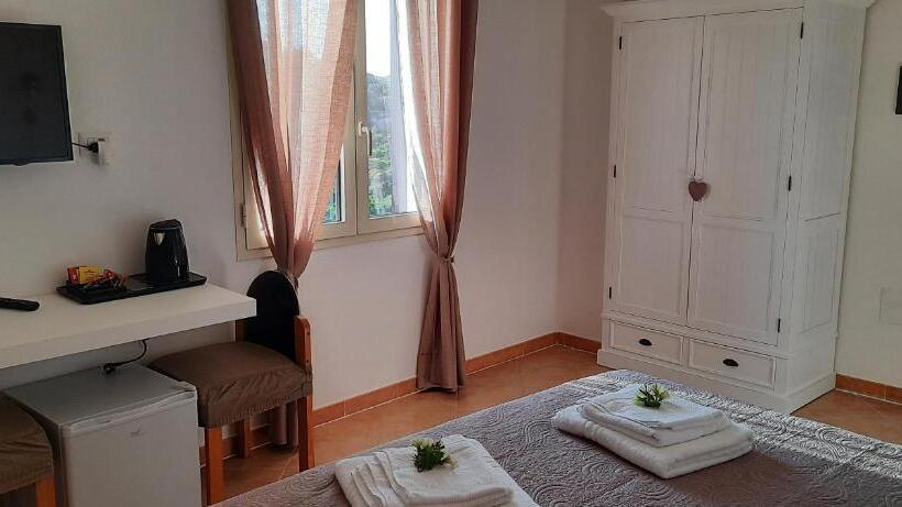 اتاق لوکس با چشم‌انداز دریا, B&b Monte Becco