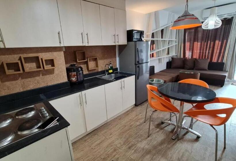 Apartamento 2 Dormitórios, Sea Residences   Condo R Us