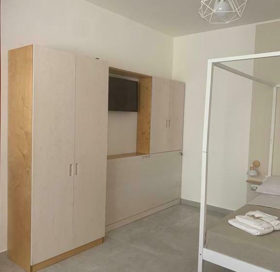 اتاق کلاسیک چهارنفره, Madama B&b
