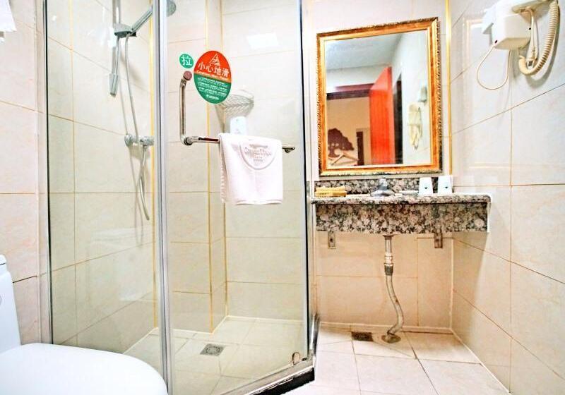Номер Deluxe, Greentree Inn Jinan Bus Terminal Station Express