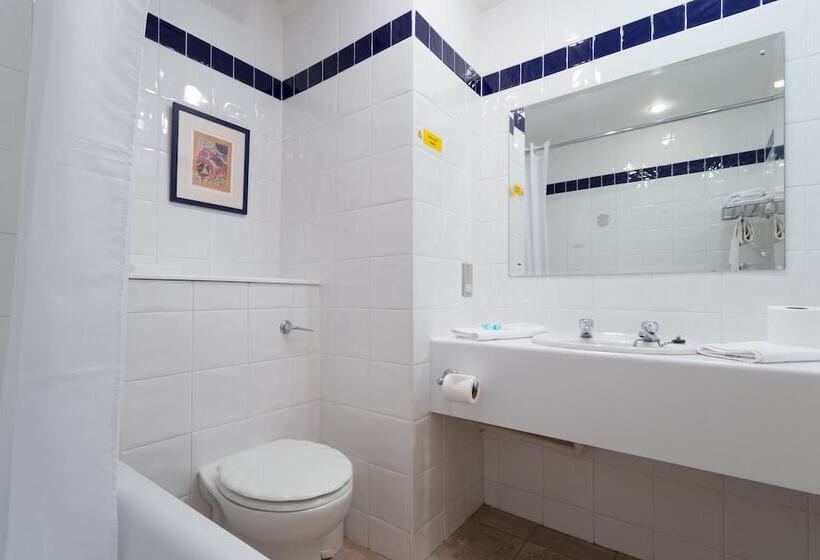 Номер Стандарт, Roman Way Hotel A5 Cannock