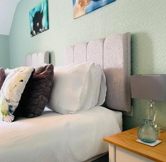 Номер Deluxe Вид на Озеро, Whinburn Guest House