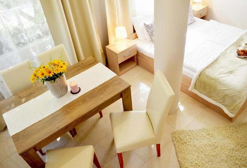 Номер Deluxe, Gyula Wellness Villa