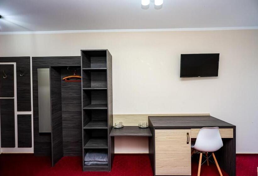سوئیت 2 خوابه, Casa Celestin