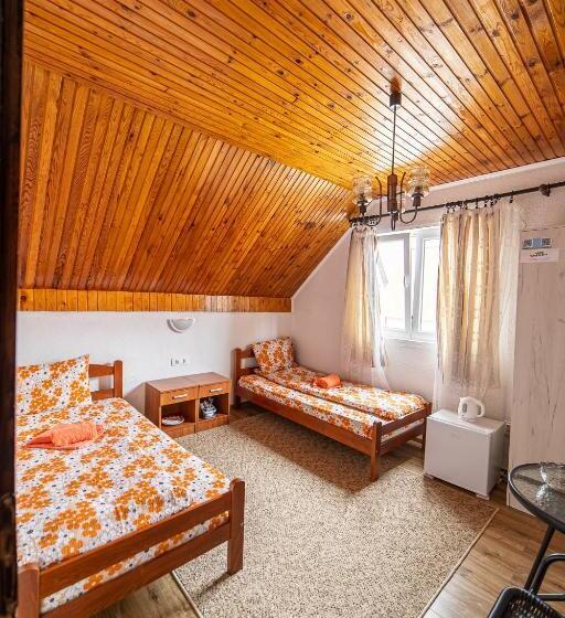 اتاق استاندارد با سرویس بهداشتی مشترک, Snam Rooms&apartment