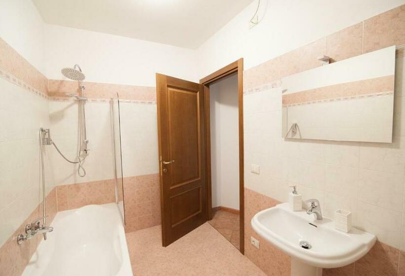 سوییت سوپریور, B&b Ca Del Sole