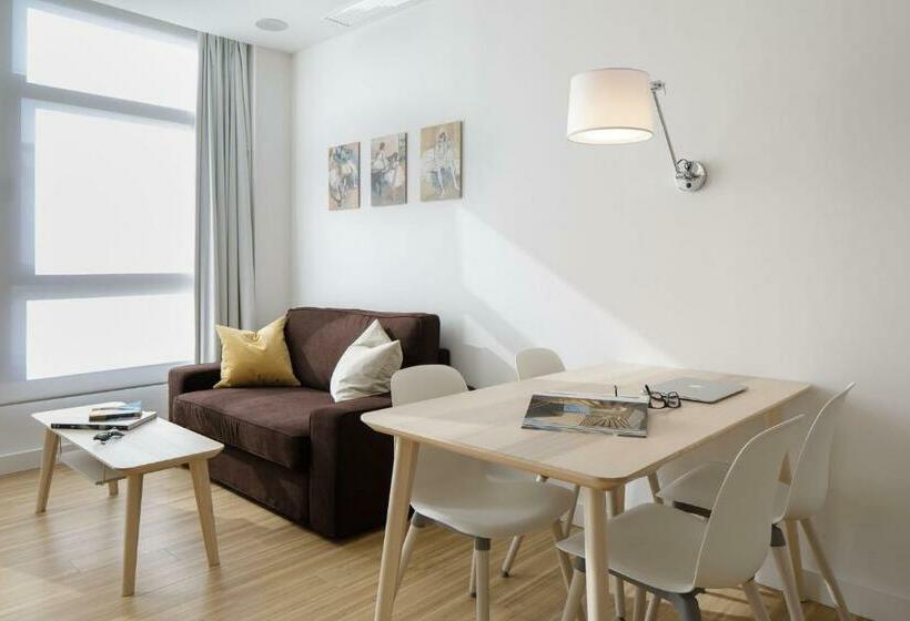 استودیوی استاندارد, Mush Room Apartamentos