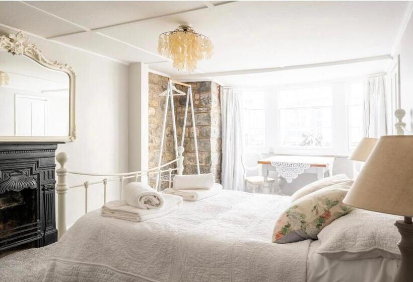 Номер Deluxe, Room At The Inn