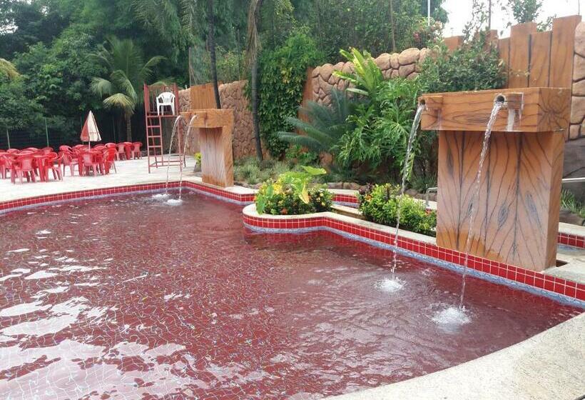סוויטה, Golden Dolphin Grand