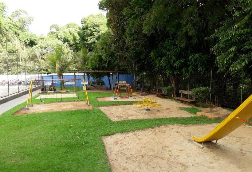 סוויטה, Golden Dolphin Grand