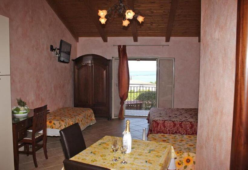 스탠다드 스튜디오 바다 전망, Villa Paladino   B&b E Guest House
