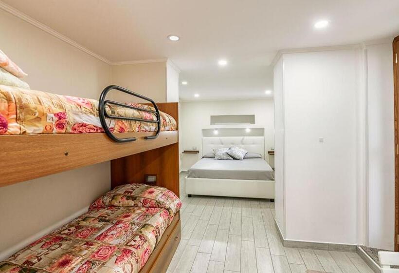 家庭套房, B&b Silver Sleep