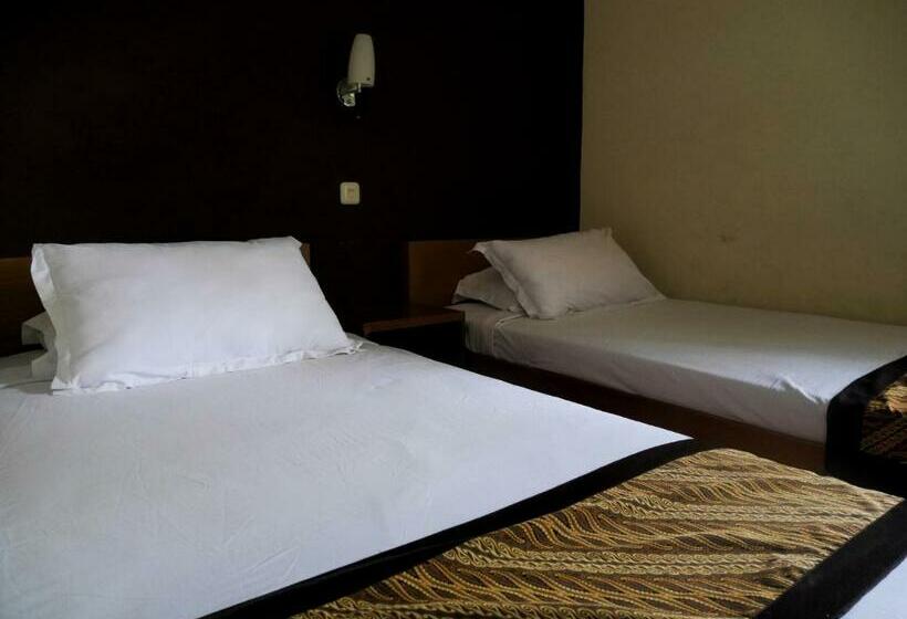 Номер Deluxe, Rumah Tawa Hotel Syariah