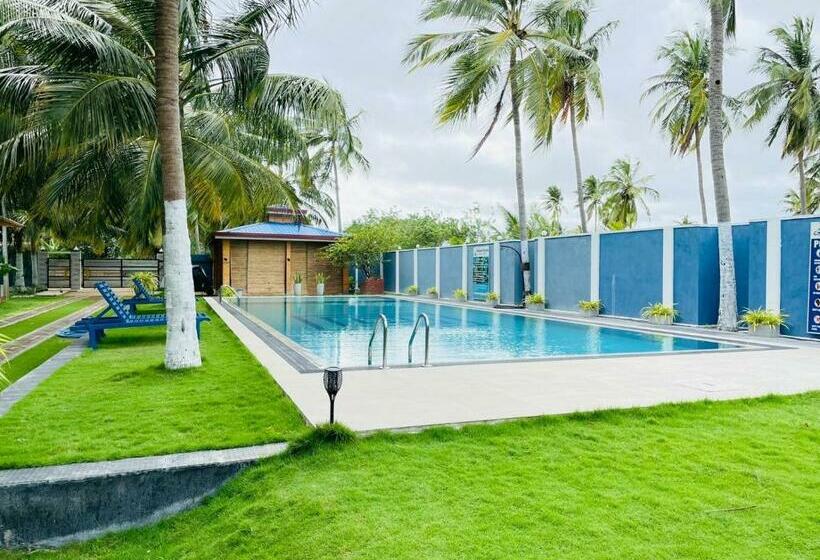 اتاق استاندارد سه نفره, Nilaveli Hybrid Holiday