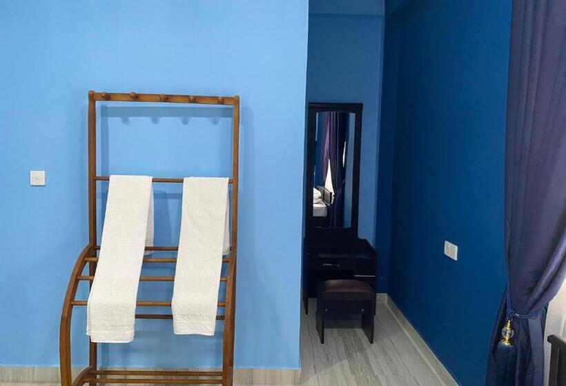 اتاق اکونومی, Nilaveli Hybrid Holiday