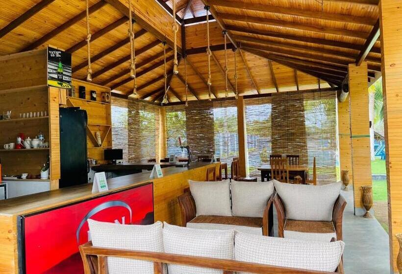 اتاق لوکس یک تخته, Nilaveli Hybrid Holiday