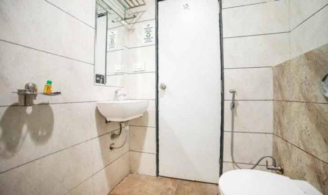 اتاق لوکس, Fabhotel Prime Prowell Crown   Hitech City